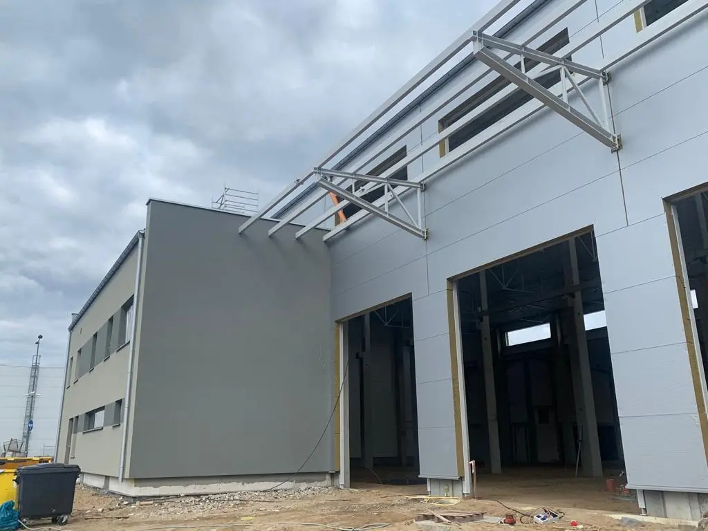 konstrukcja montazowa hali magazynu zimnego - realizacja Mateo_DB