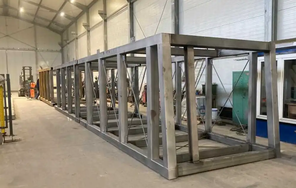 steel construction for lift, made by Mateo DB