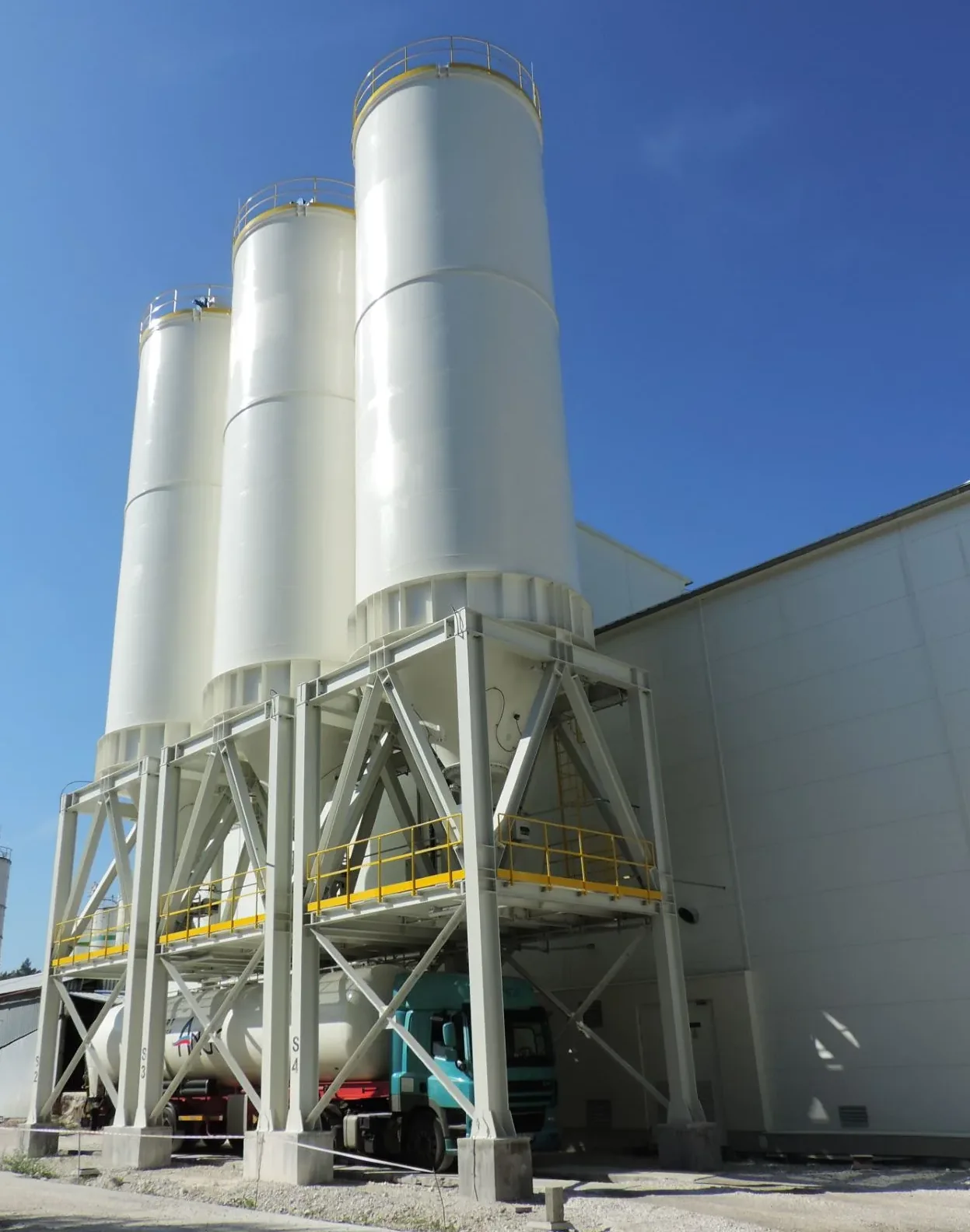 steel substructures for large tanks, silos and technological installations, including foundations for wind turbines